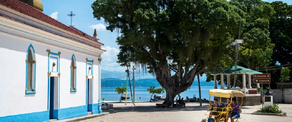 Ilha de Paquet&aacute;